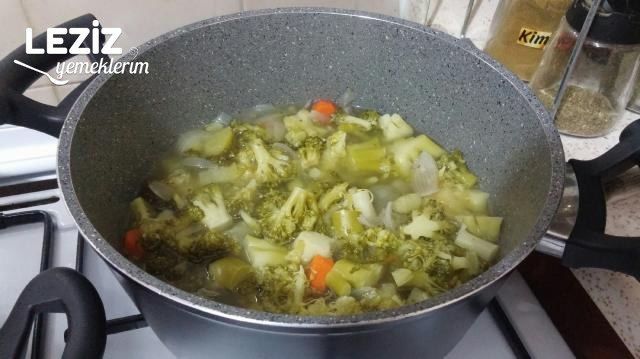 Nefis Brokoli Çorbası