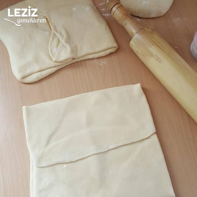 Sodalı Tepsi Böreği