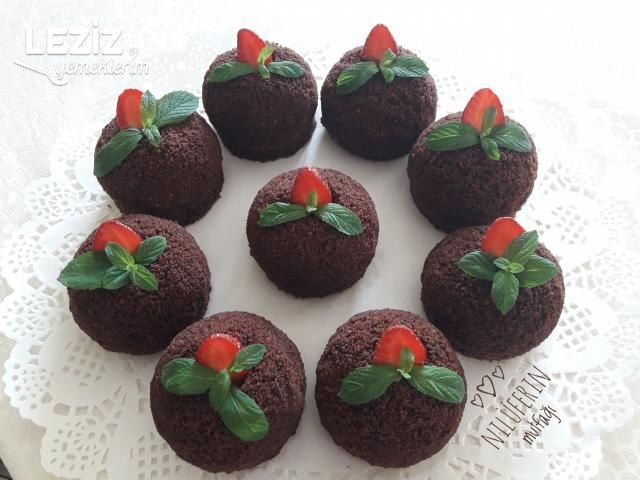 Çilekli Köstebek Pastacıklar