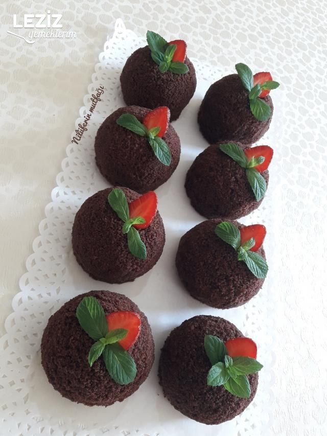 Çilekli Köstebek Pastacıklar
