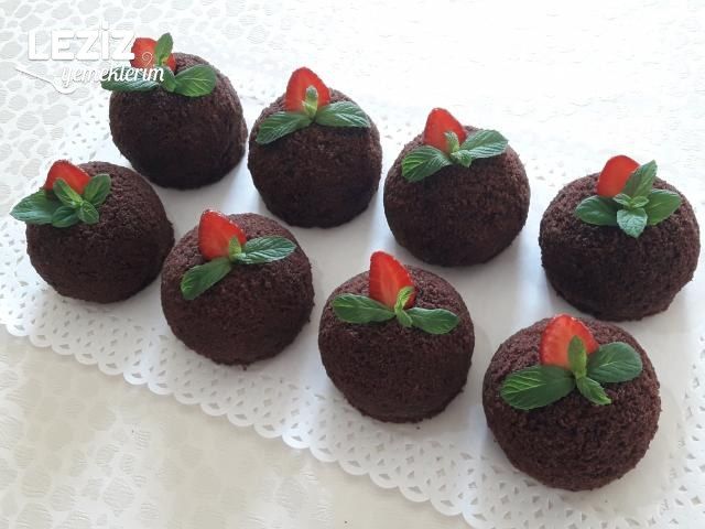 Çilekli Köstebek Pastacıklar