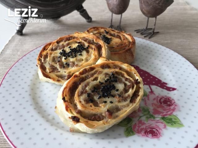 Kıymalı Rulo Börek