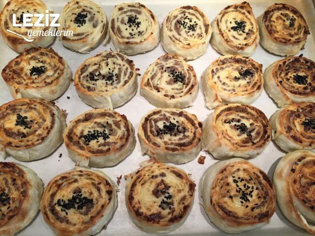 Kıymalı Rulo Börek