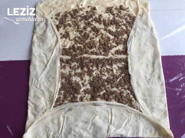 Kıymalı Rulo Börek