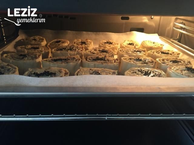 Kıymalı Rulo Börek