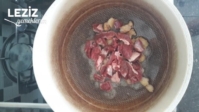 Etli Bulgur Pilavı Nasıl Yapılır