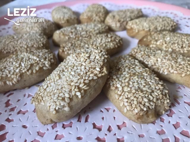 Ağızda Dağılan Gevrek Tuzlu Kurabiye