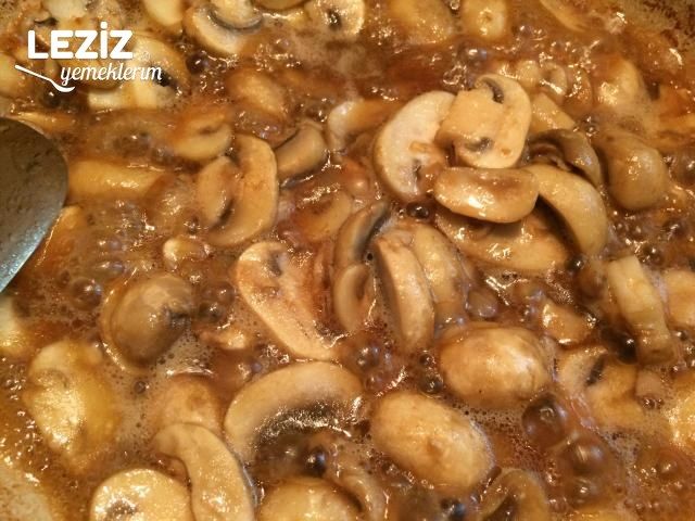 Pratik Mantarlı Tavuk Sote