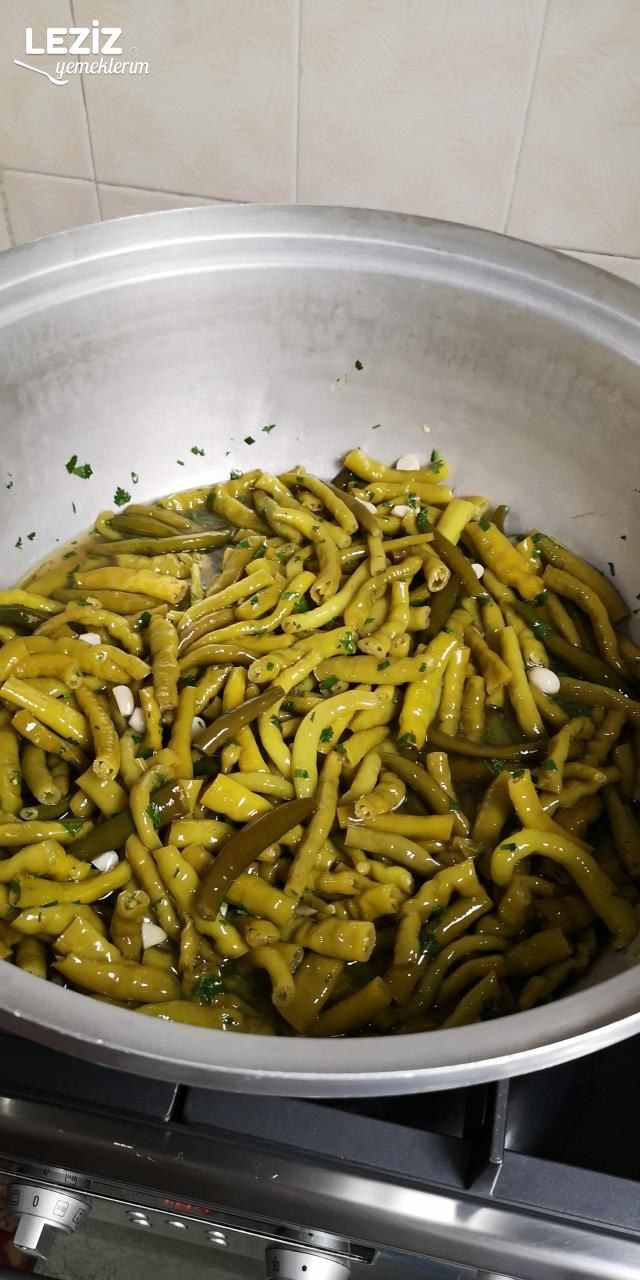 Ertesi Güne Hazır Yağlı Biber Turşusu