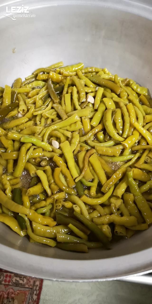 Ertesi Güne Hazır Yağlı Biber Turşusu