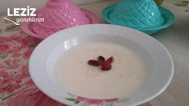 Sütlaç (Harika Lezzetiyle)