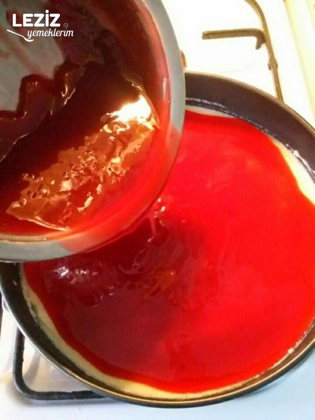 Vişneli Cheesecake (Çok Pratik)