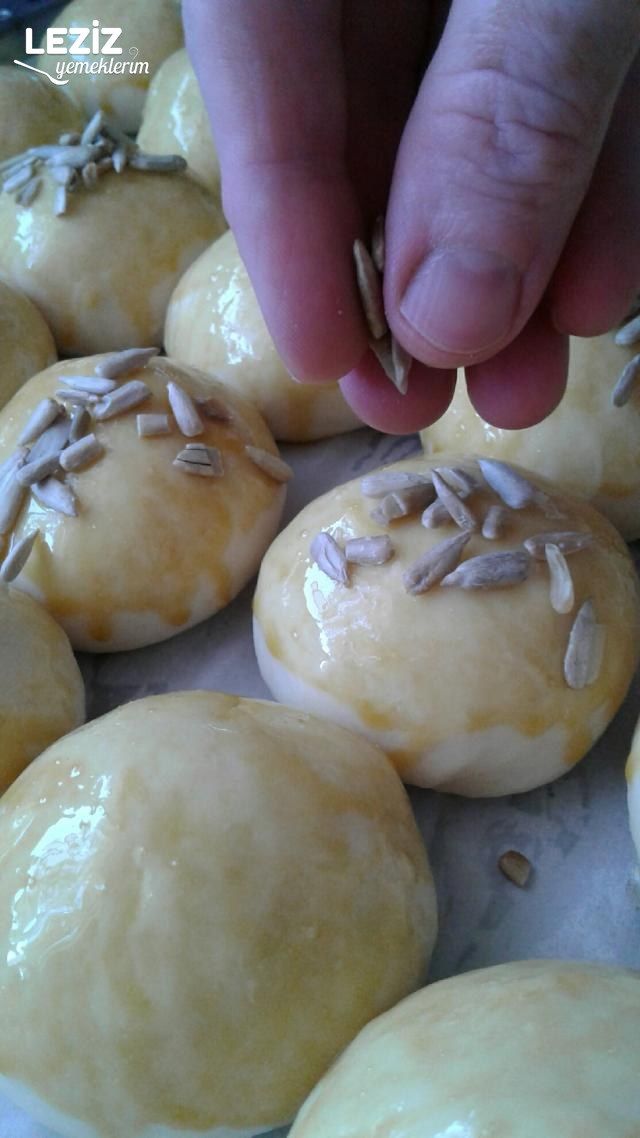 Çekirdekli Poğaça (İçi Boş)