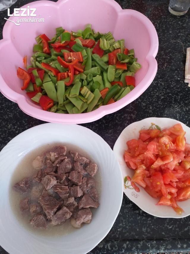 Etli Taze Fasulye Nasıl Yapılmalı?