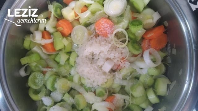 Nefis Zeytinyağlı Pırasa Tarifi