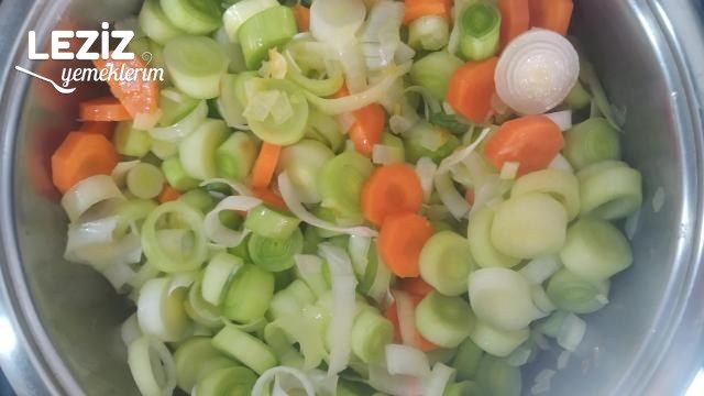Nefis Zeytinyağlı Pırasa Tarifi