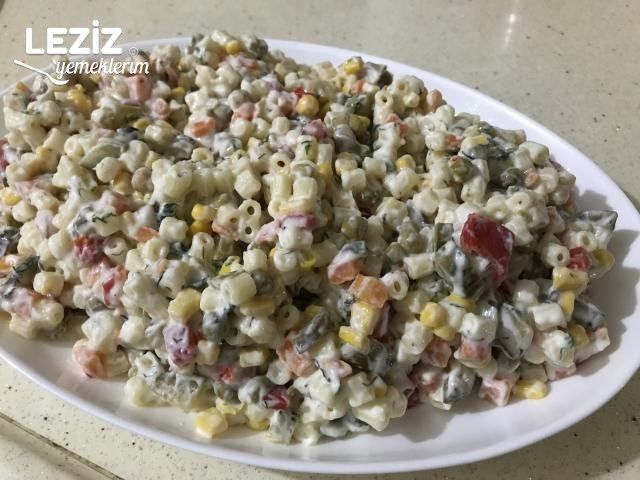 Bol Malzemeli Makarna Salatası