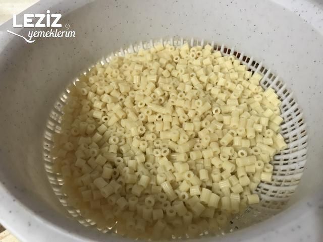 Bol Malzemeli Makarna Salatası