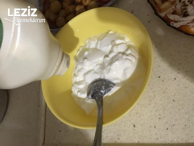 Bol Malzemeli Makarna Salatası