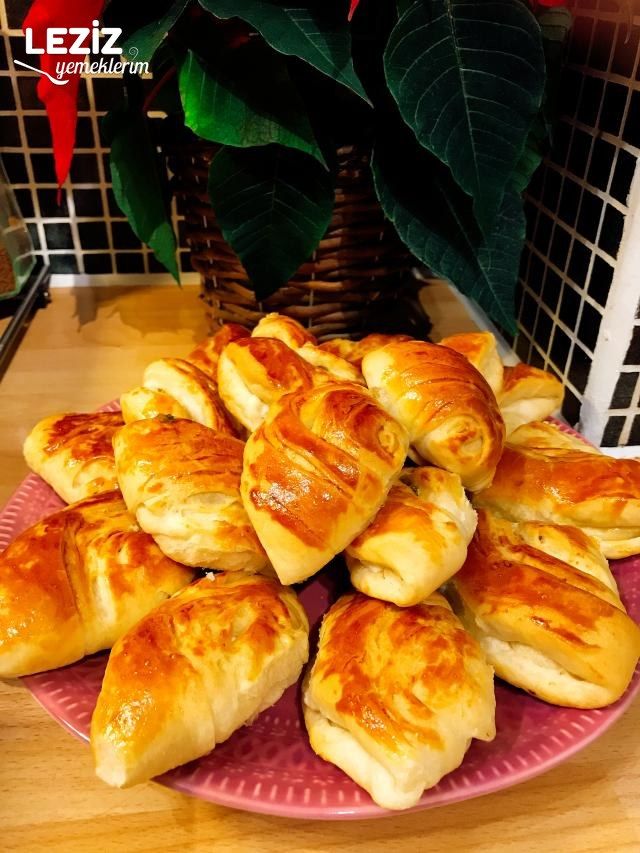 Nefis Peynirli Midye Poğaça