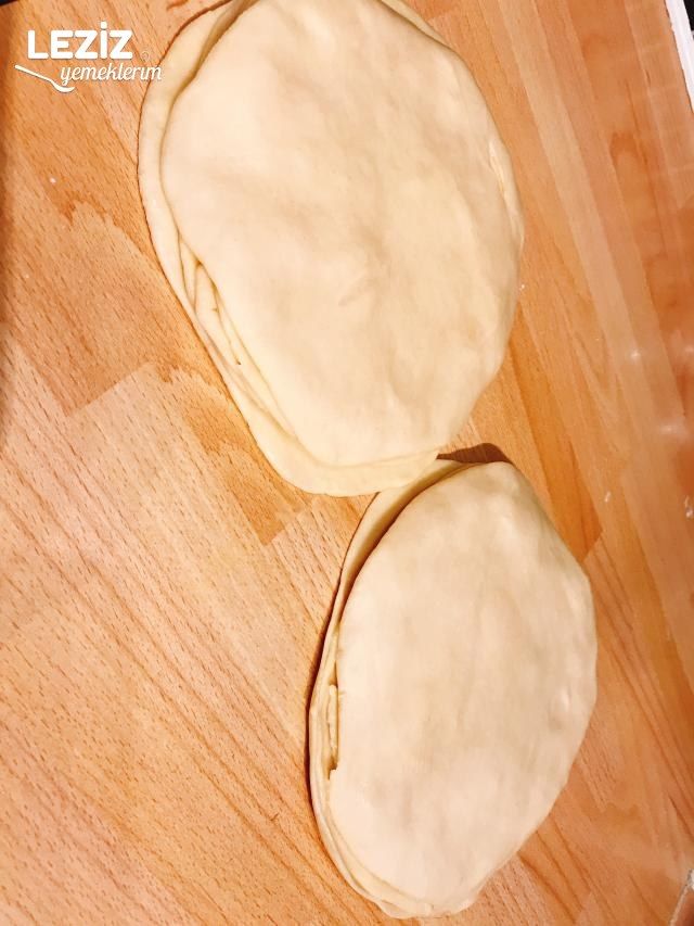 Nefis Peynirli Midye Poğaça