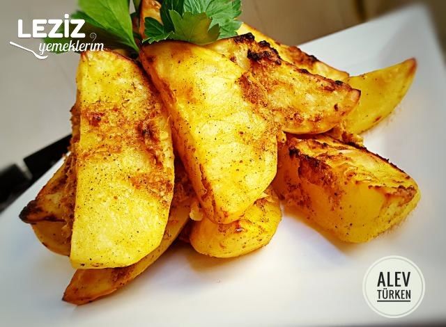 Pratik Harika Soslu Fırında Patates Dilimi