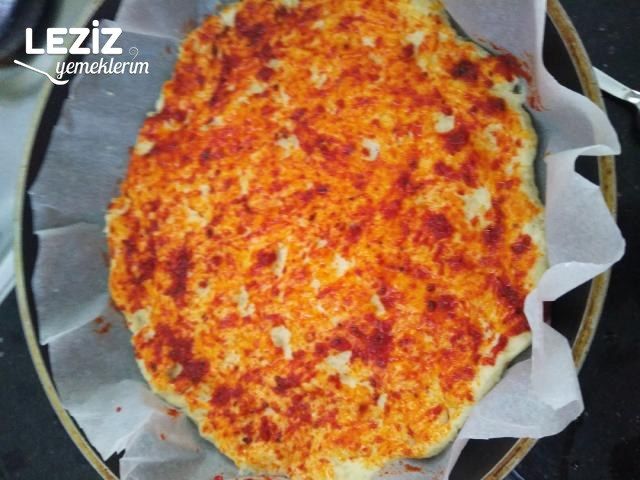 Tavada Pratik Pizza Tarifi