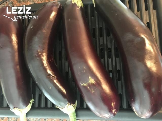 Izgarada Kaşarlı Patlıcan