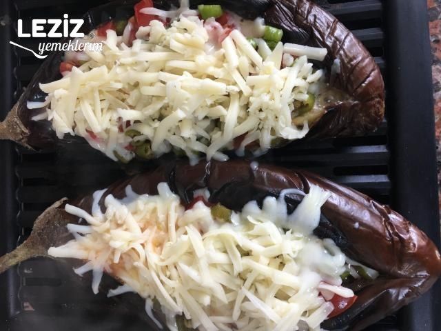 Izgarada Kaşarlı Patlıcan