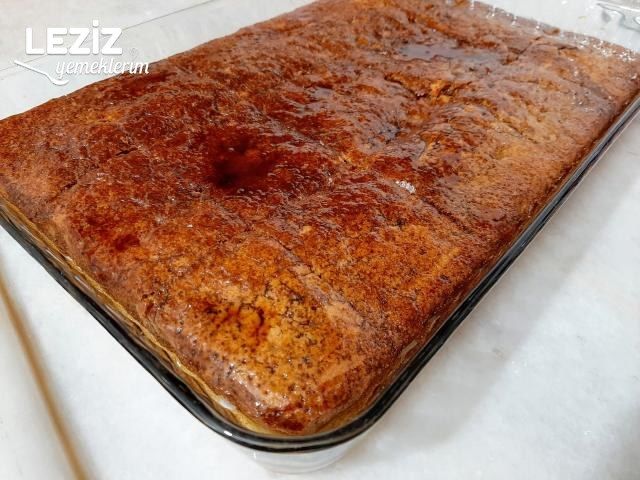 Pekmez Soslu Kek