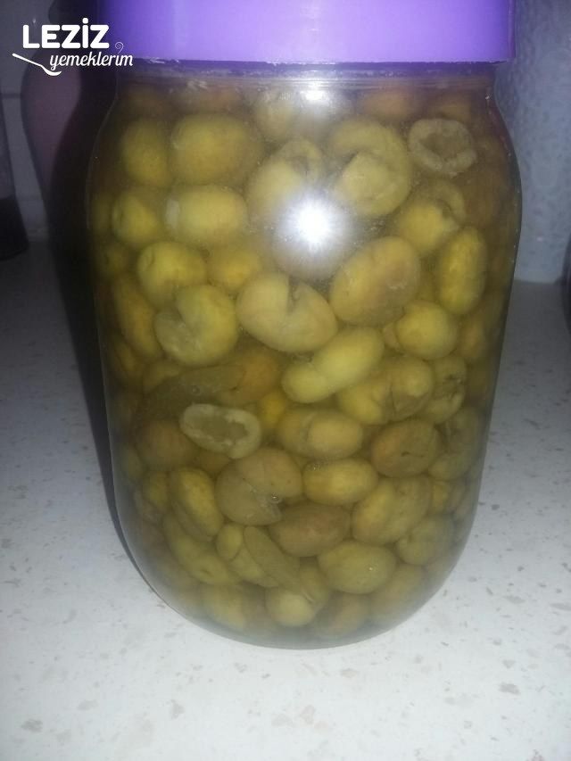 Kırık Yeşil Zeytin Salamurası