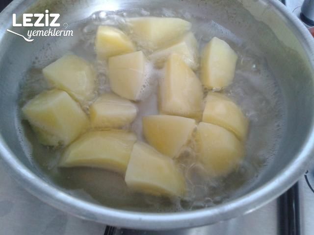 Haşlanmış Patates Yoğurtlaması