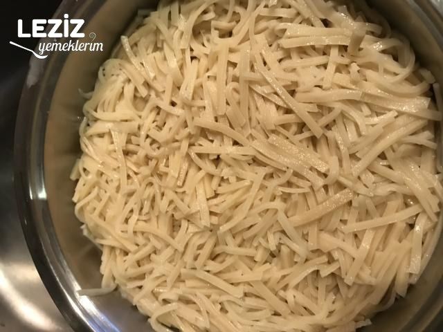 Domates Soslu Erişte