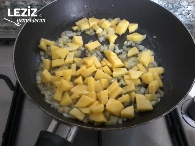 Patatesli Çorba Tarifi