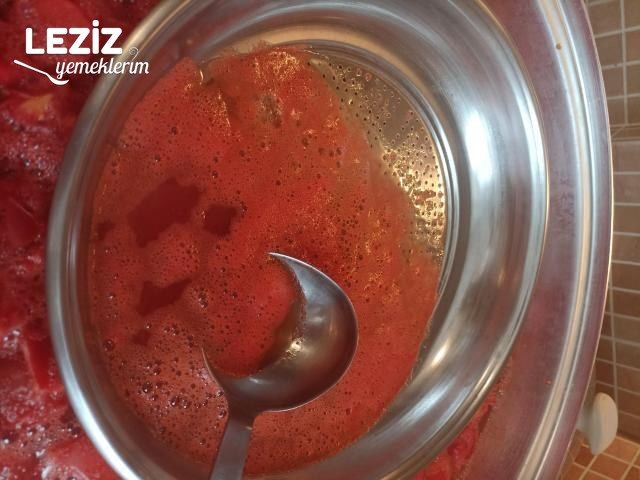 Domates Konservesi Nasıl Yapılır