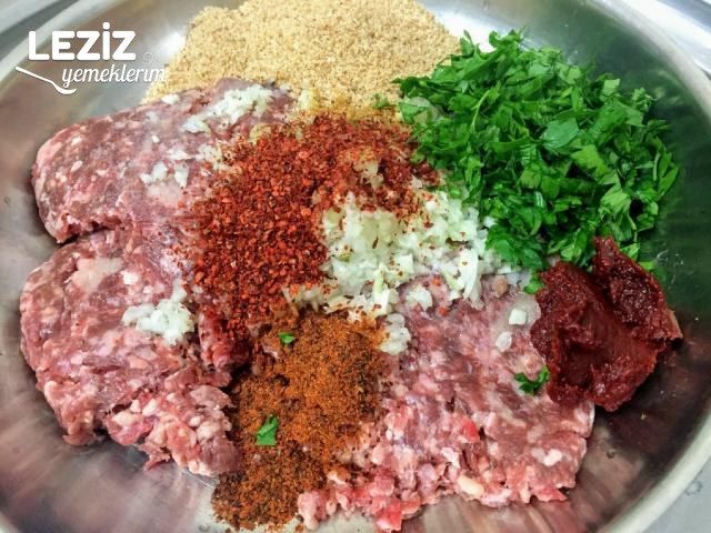 Fırında Sebzeli Misket Köfte Tarifi
