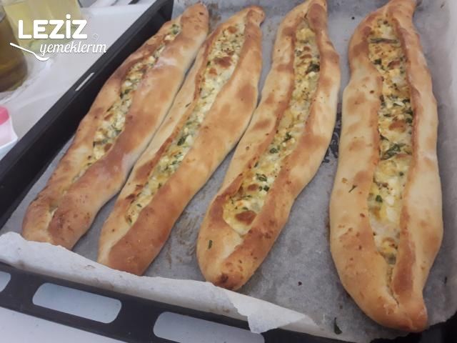 Enfes Peynirli Pide
