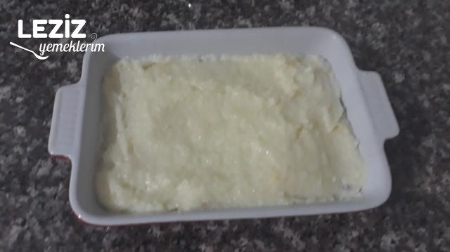 Bisküvili İrmik Tatlısı Nasıl Yapılır