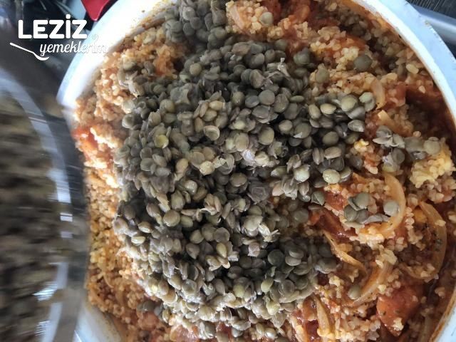 Domatesli Mercimekli Bulgur Pilavı