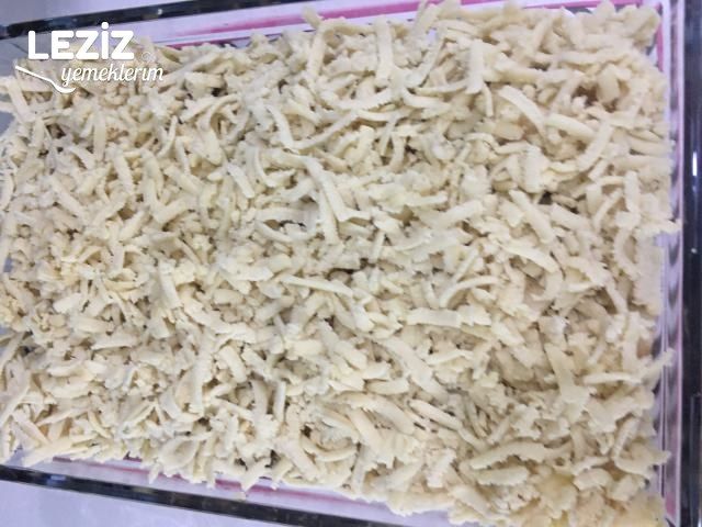 Kuruyemişli Meyve Tatlısı