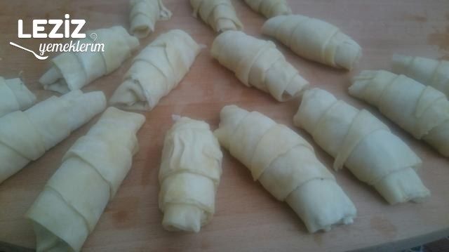 Peynirli Kruvasan Börek