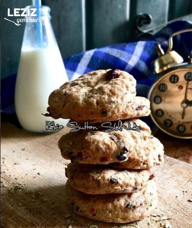 Domatesli Zeytinli Kurabiye