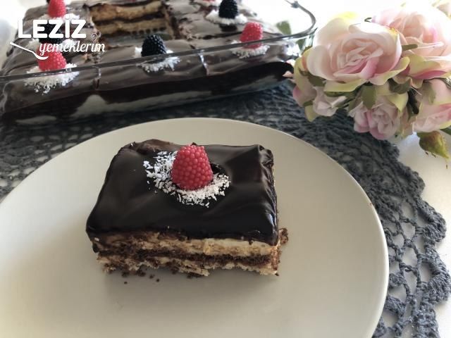 Muhallebili Bisküvi Pastası Tarifi