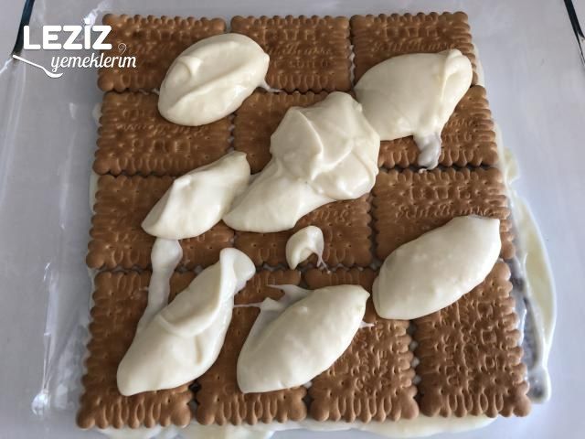 Muhallebili Bisküvi Pastası Tarifi