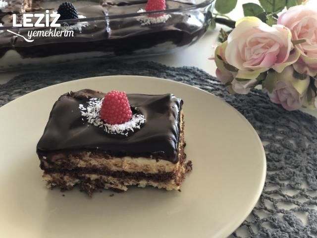 Muhallebili Bisküvi Pastası Tarifi