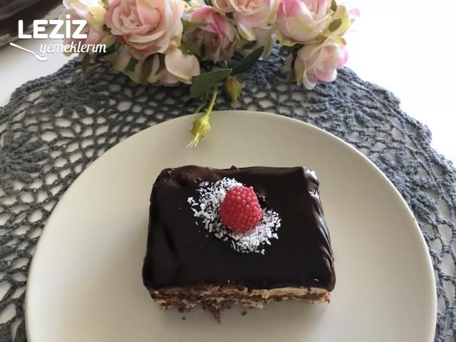 Muhallebili Bisküvi Pastası Tarifi