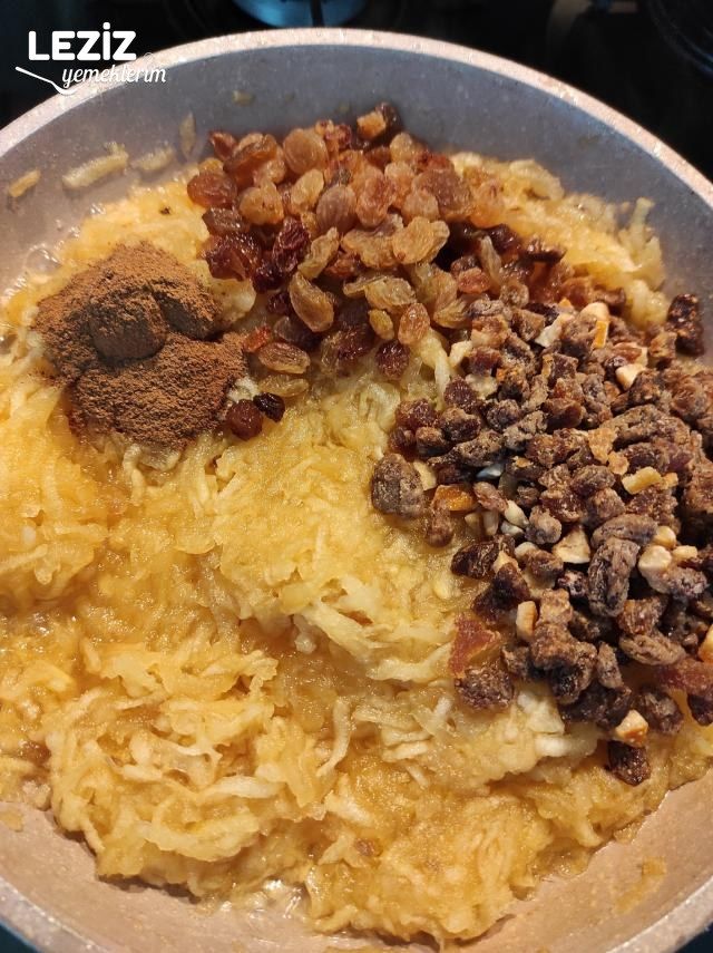 Nefis Elmalı Turta Nasıl Yapılır