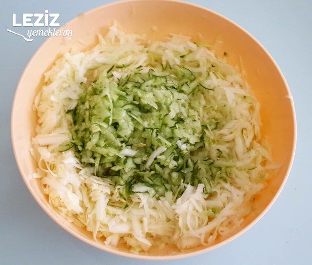 Yoğurtlu Kabak Salatalık Mezesi