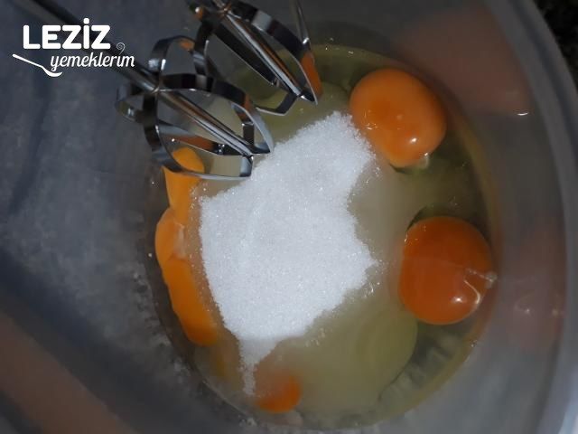 Susam Mantolu Haşhaşlı Kek