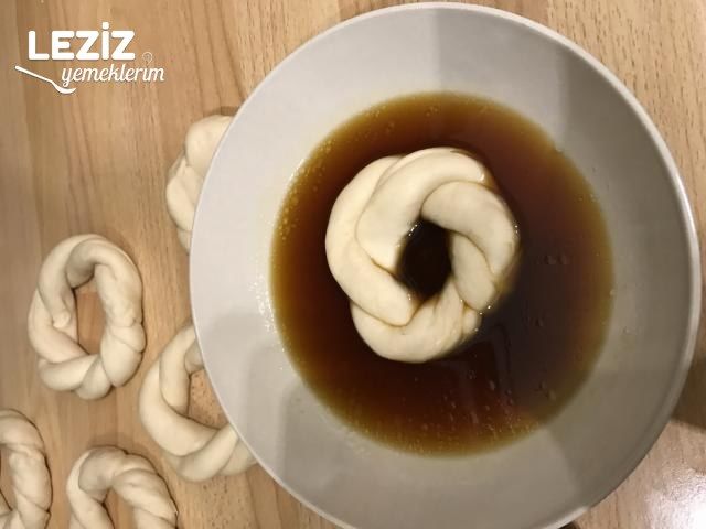 Ev Yapımı Pastane Simidi